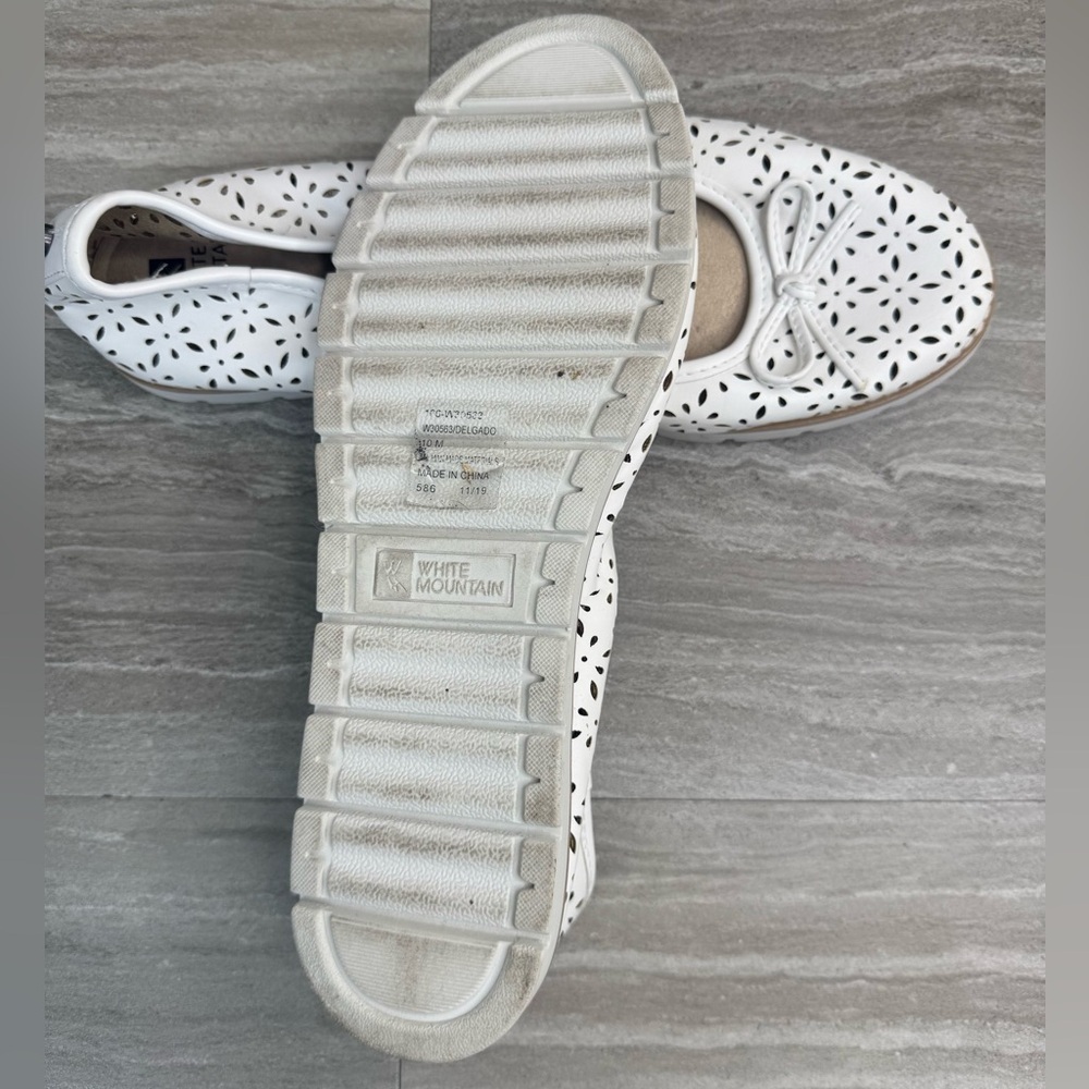 White Mountain Delgado Perforated Slip On Flats Womens Size 10 - Picture 9 of 12